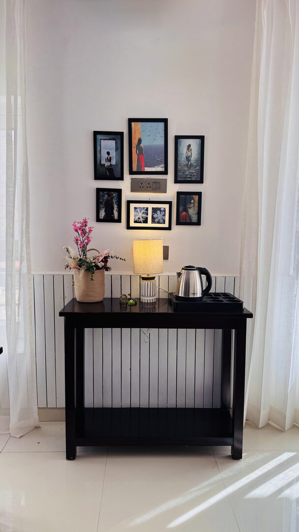 Room detail — gallery wall, morning tea