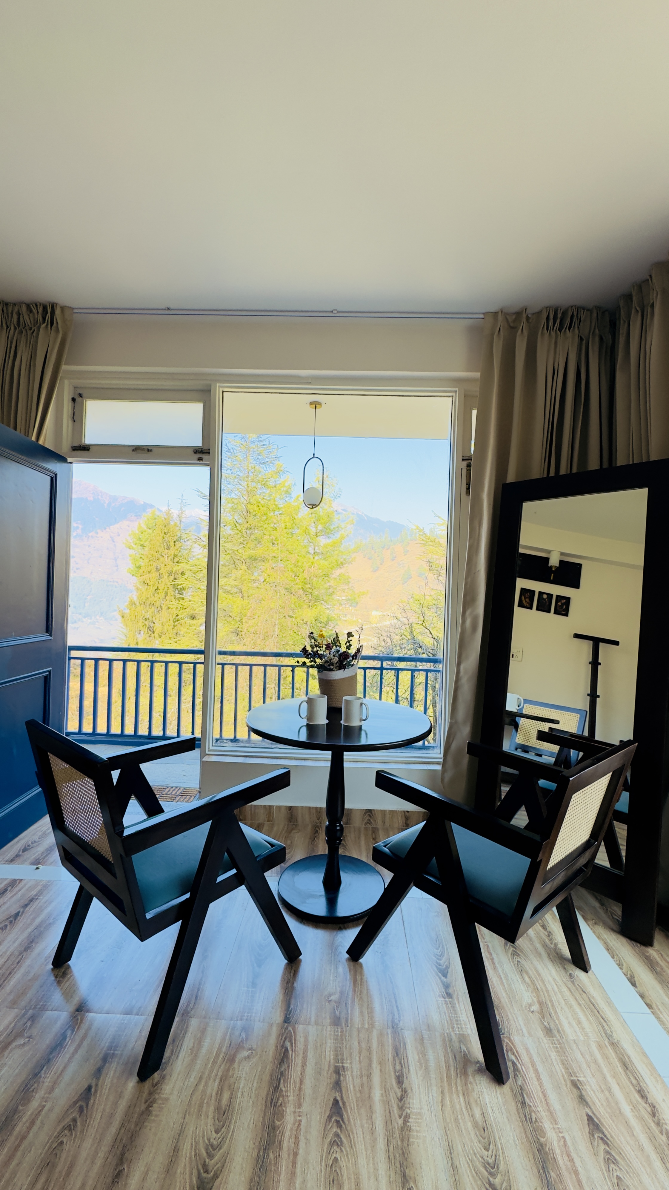 Cosy room 2 seating nook