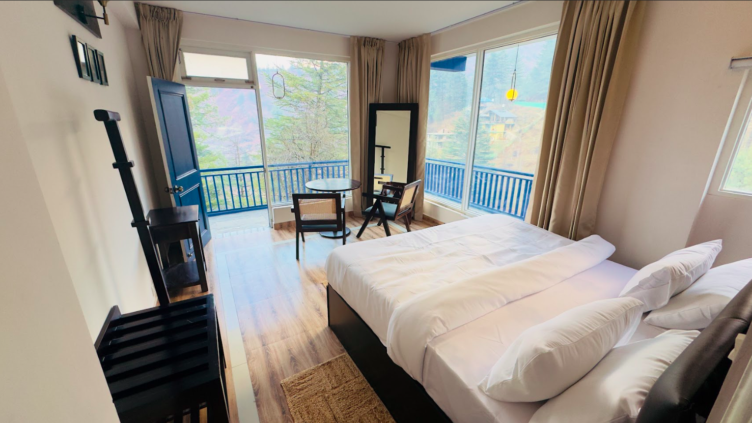 Cosy room 2 — wide shot