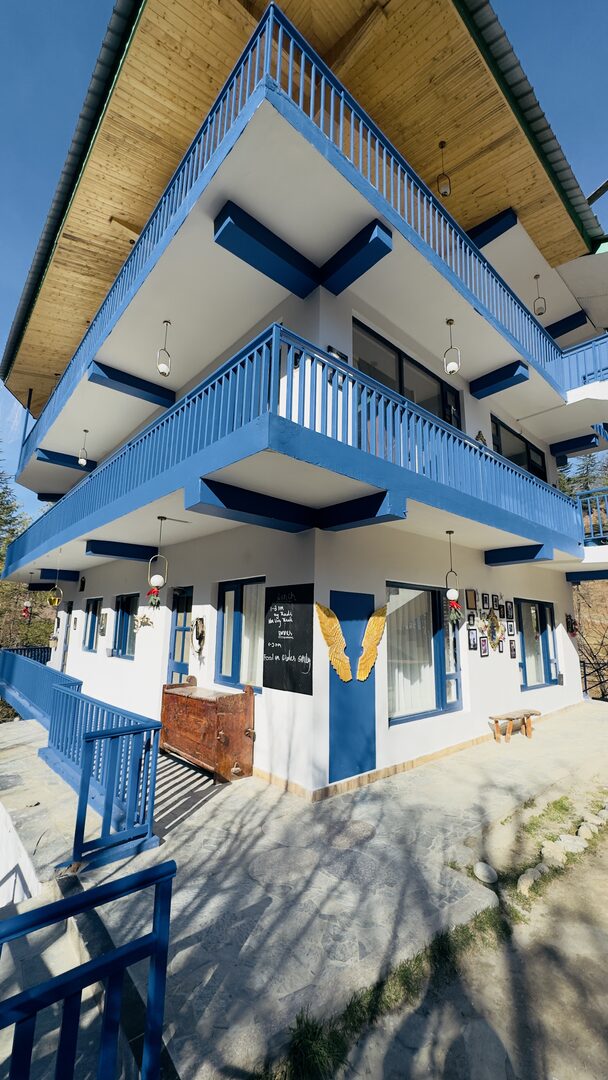 Cottage facade in daylight