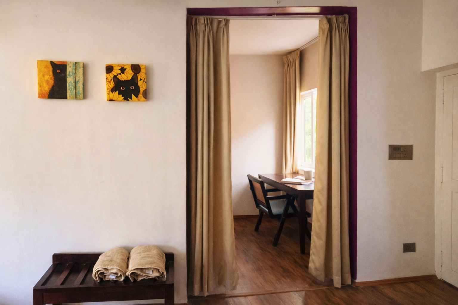 Writer's room daybed